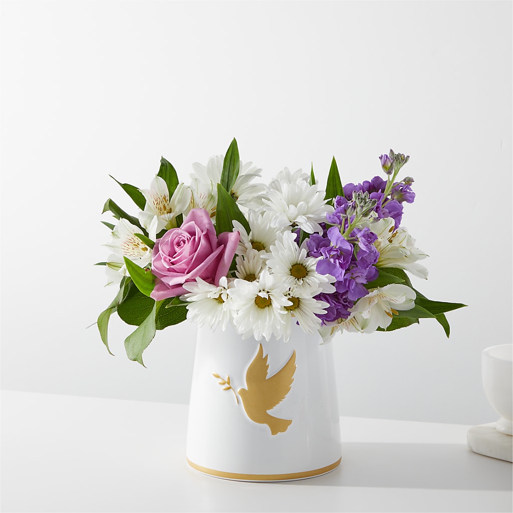 Garden of Peace Bouquet – CHRISTINE'S CREATIONS FLOWER SHOP, West Haven CT