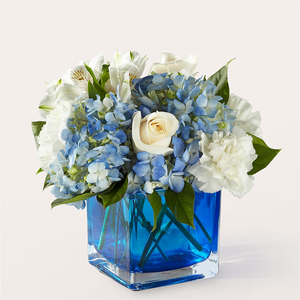 Soothing Waters Bouquet – CHRISTINE'S CREATIONS FLOWER SHOP, West Haven CT