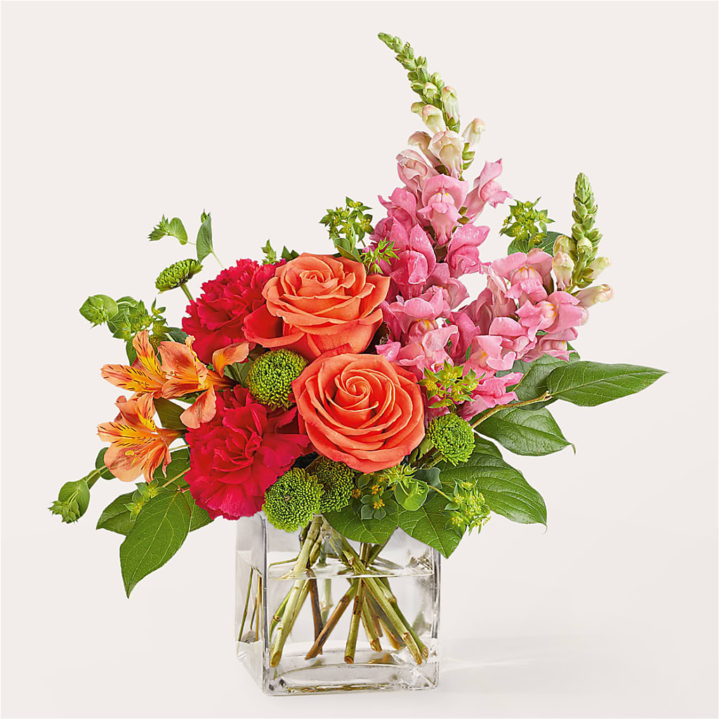 Cosmopolitan Bouquet – CHRISTINE'S CREATIONS FLOWER SHOP, West Haven CT