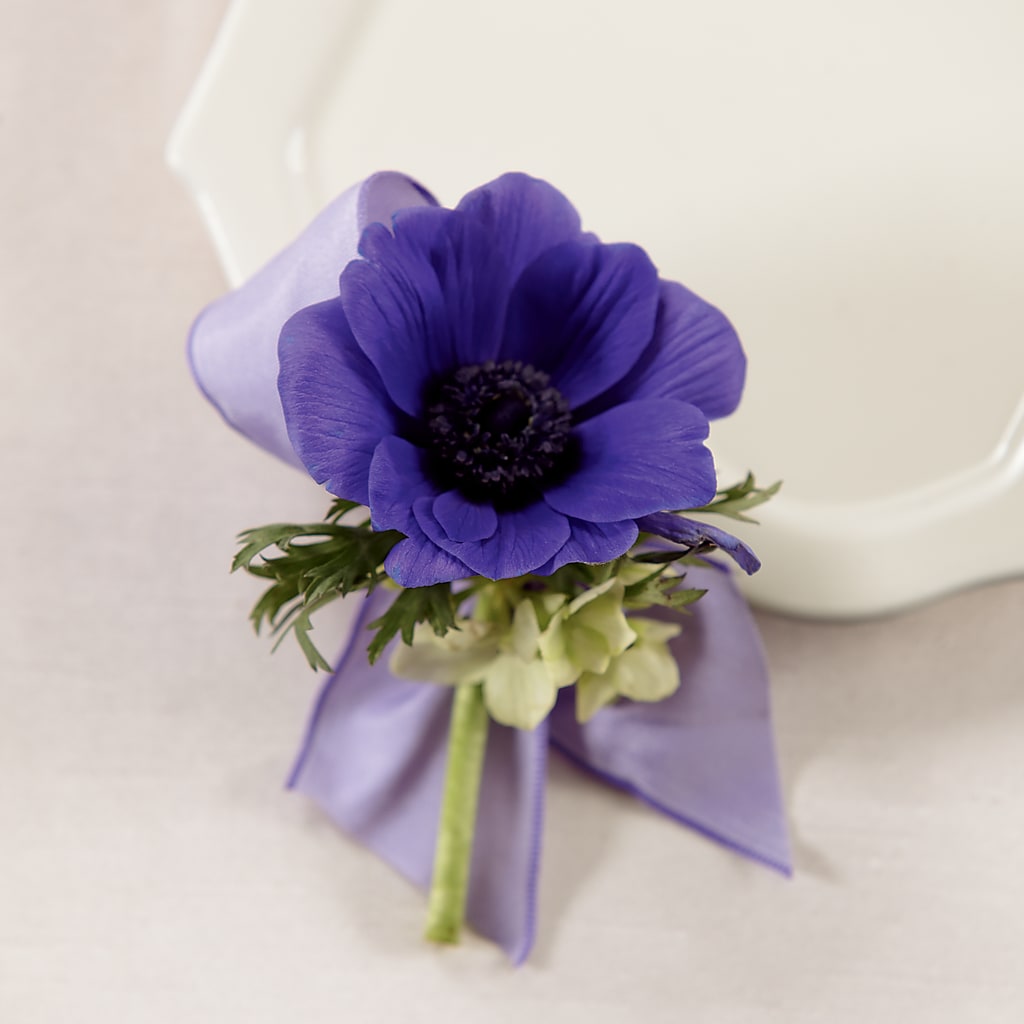 Purple Passion Boutonniere – CHRISTINE'S CREATIONS FLOWER SHOP, West Haven CT