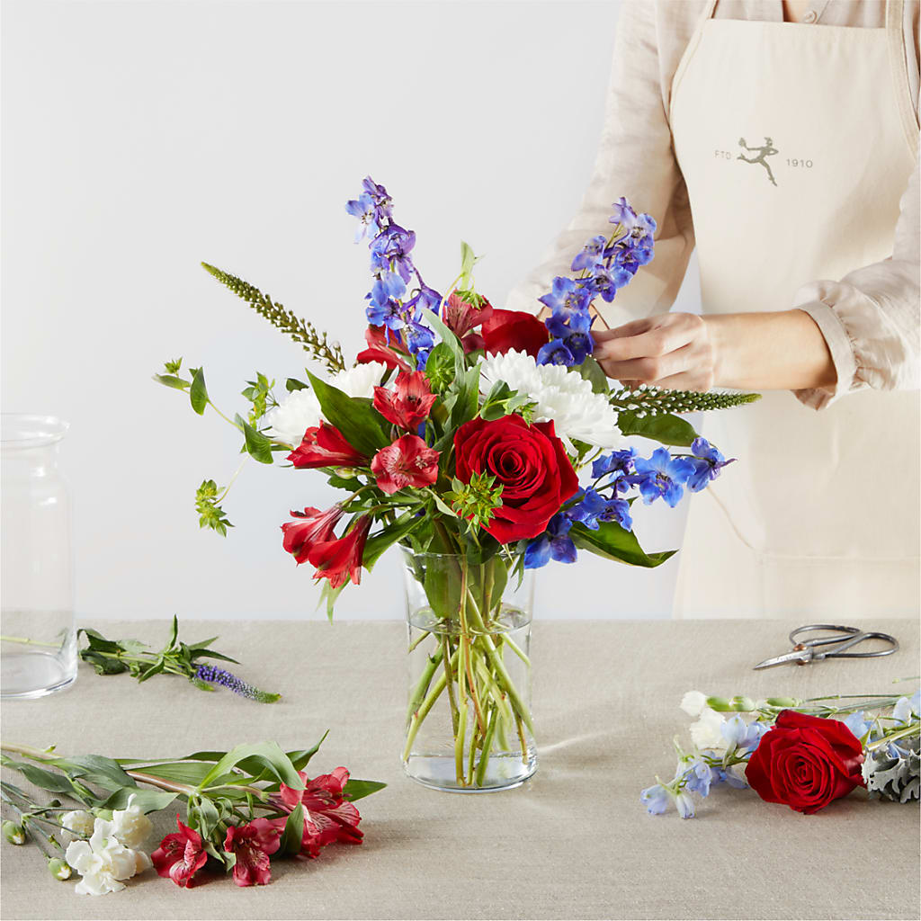 Star Spangled - A Florist Original – CHRISTINE'S CREATIONS FLOWER SHOP, West Haven CT