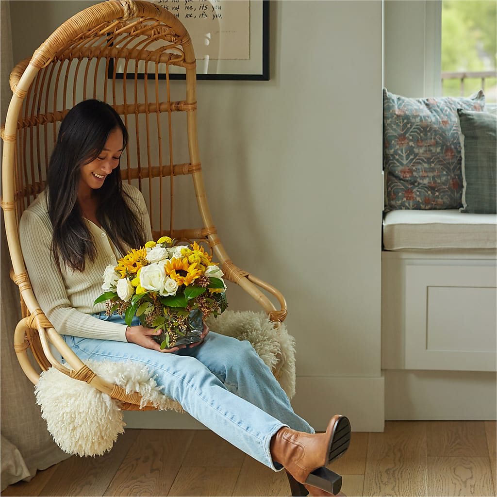 Luminous Morning Bouquet – CHRISTINE'S CREATIONS FLOWER SHOP, West Haven CT