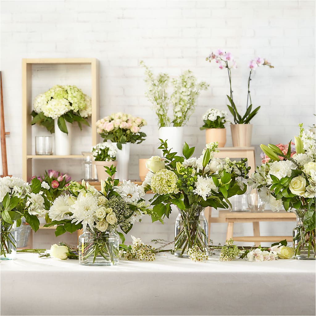 Classic Ivory – A Florist Original – CHRISTINE'S CREATIONS FLOWER SHOP, West Haven CT