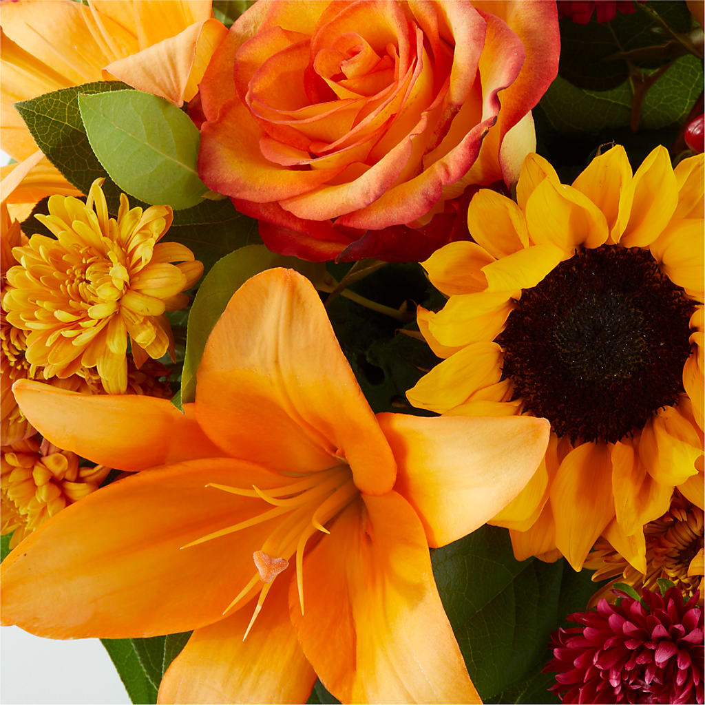 Grateful Centerpiece – CHRISTINE'S CREATIONS FLOWER SHOP, West Haven CT
