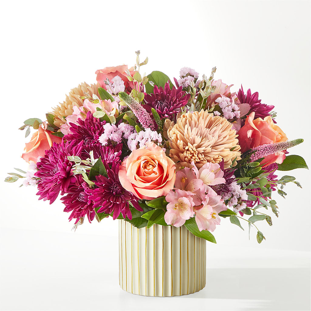 Berry Cobbler Bouquet with Ivory Vase – CHRISTINE'S CREATIONS FLOWER SHOP, West Haven CT
