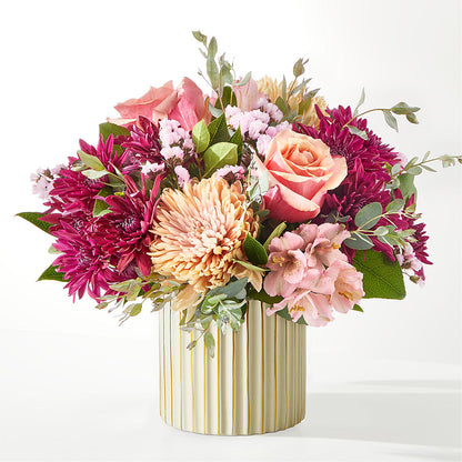 Berry Cobbler Bouquet with Ivory Vase – CHRISTINE'S CREATIONS FLOWER SHOP, West Haven CT