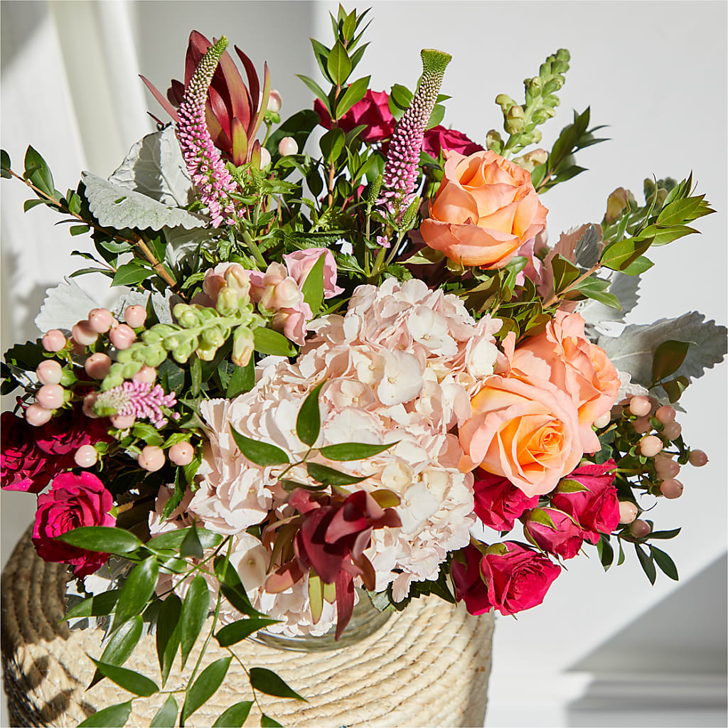 Glitz & Glam Bouquet – CHRISTINE'S CREATIONS FLOWER SHOP, West Haven CT